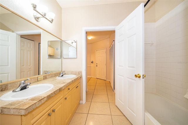 3589 CONROY ROAD 1015, Orlando, FL 32839