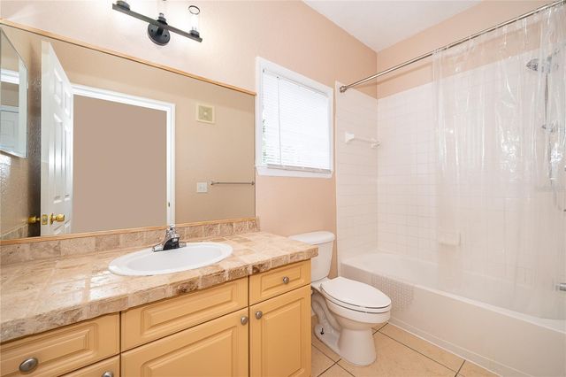3589 CONROY ROAD 1015, Orlando, FL 32839