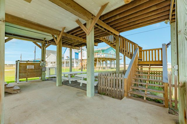 13214 Jolly Roger Drive, Freeport, TX 77541