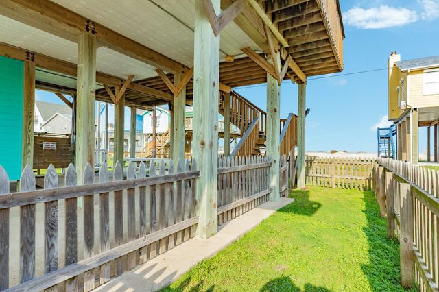 13214 Jolly Roger Drive, Freeport, TX 77541