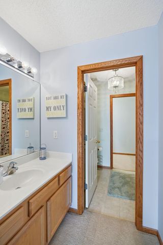 849 Providence Drive, Shakopee, MN 55379