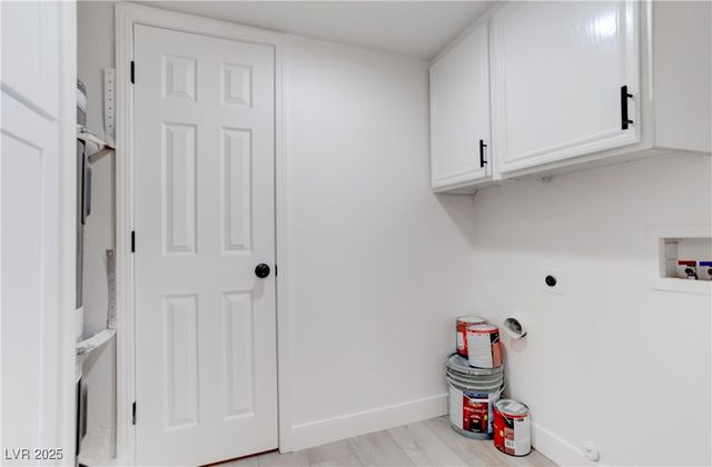 5792 Ambassador Avenue 102, Las Vegas, NV 89122