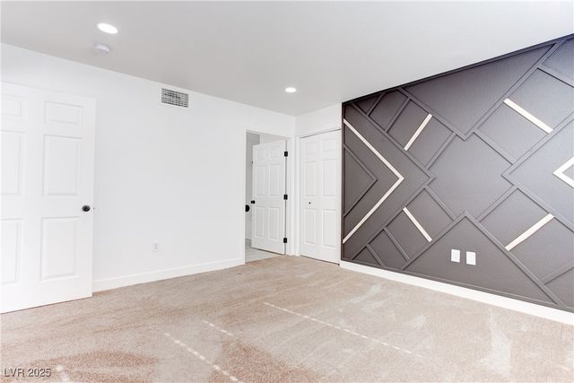 5792 Ambassador Avenue 102, Las Vegas, NV 89122