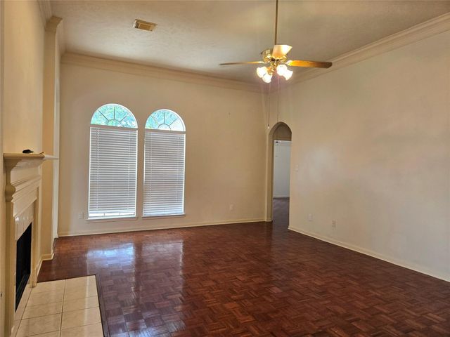 4515 Oak Valley Drive, Missouri City, TX 77459