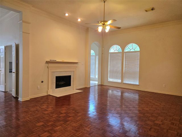 4515 Oak Valley Drive, Missouri City, TX 77459