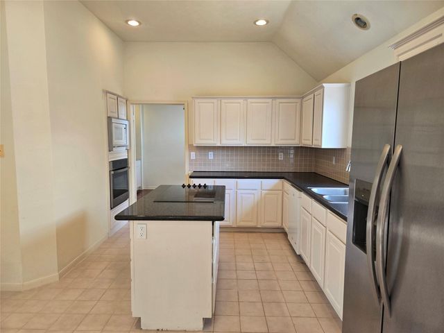 4515 Oak Valley Drive, Missouri City, TX 77459