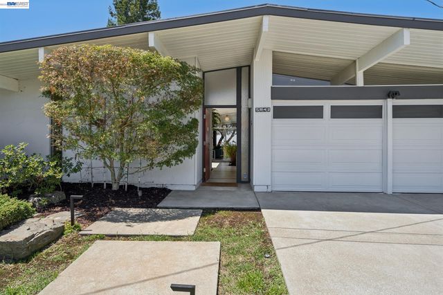 5842 Highwood Rd, Castro Valley, CA 94552