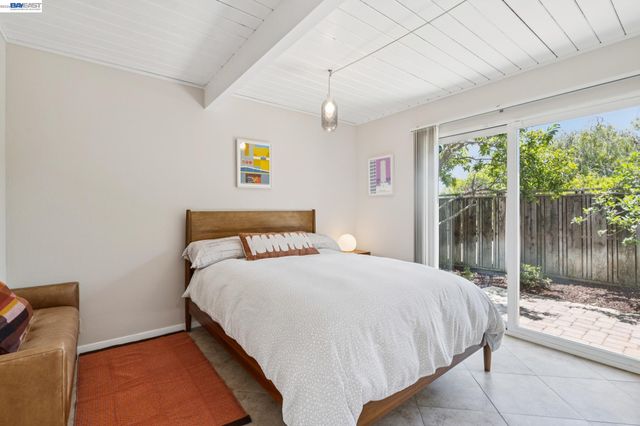 5842 Highwood Rd, Castro Valley, CA 94552