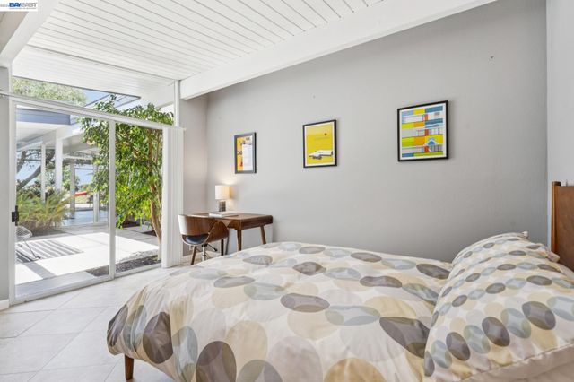 5842 Highwood Rd, Castro Valley, CA 94552