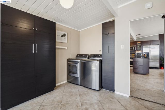 5842 Highwood Rd, Castro Valley, CA 94552