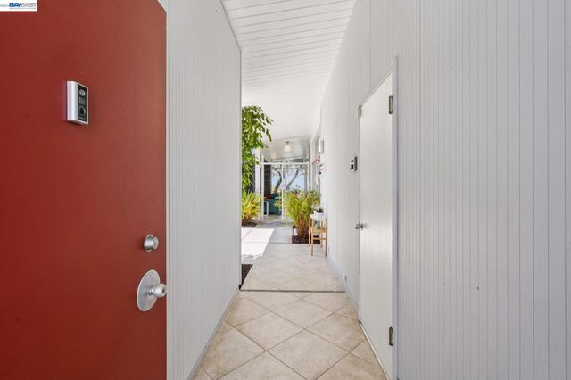 5842 Highwood Rd, Castro Valley, CA 94552