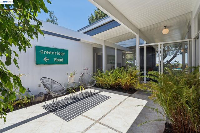 5842 Highwood Rd, Castro Valley, CA 94552