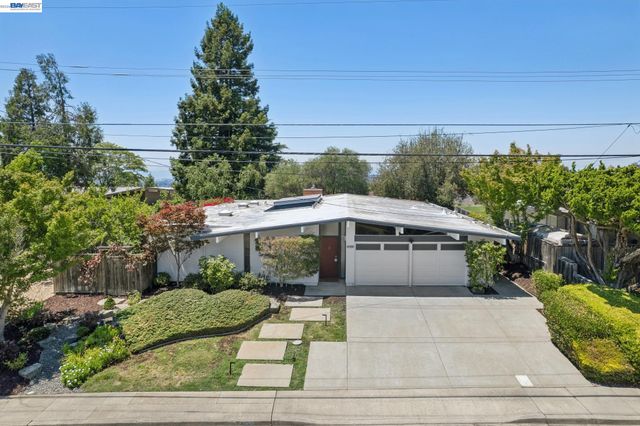 5842 Highwood Rd, Castro Valley, CA 94552