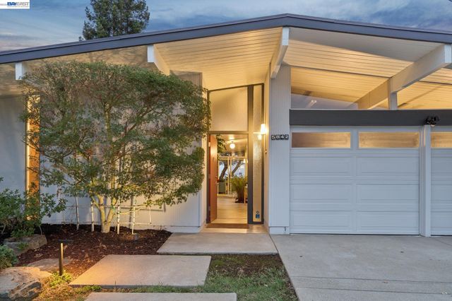 5842 Highwood Rd, Castro Valley, CA 94552