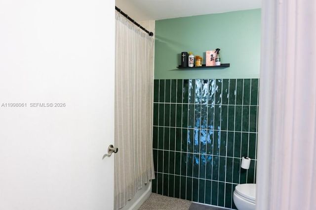 3180 SW 22nd Ter 1205, Miami, FL 33145