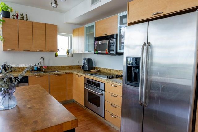 3180 SW 22nd Ter 1205, Miami, FL 33145