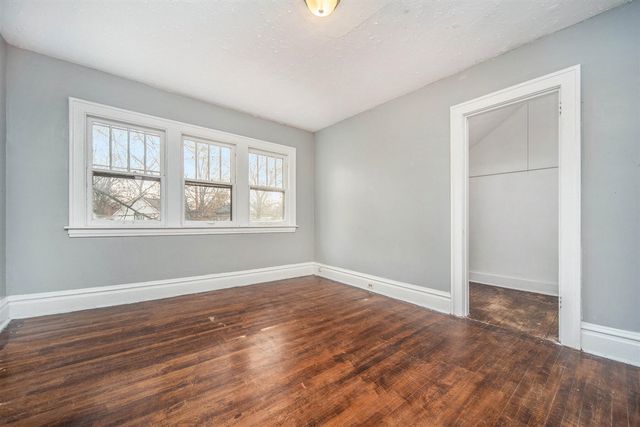 1214 Oak Street, Kalamazoo, MI 49008