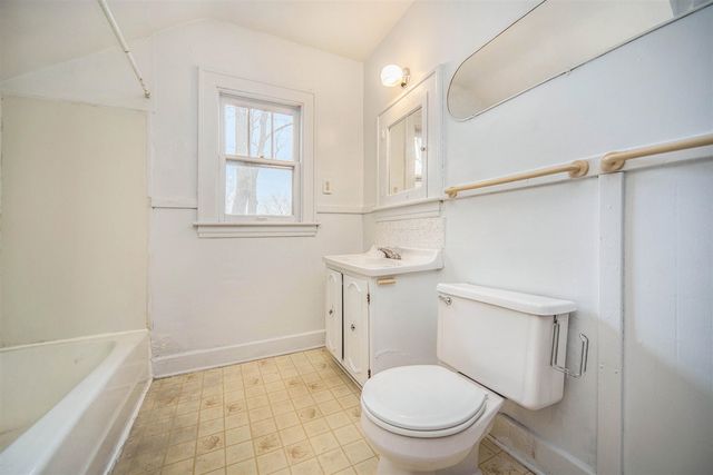 1214 Oak Street, Kalamazoo, MI 49008