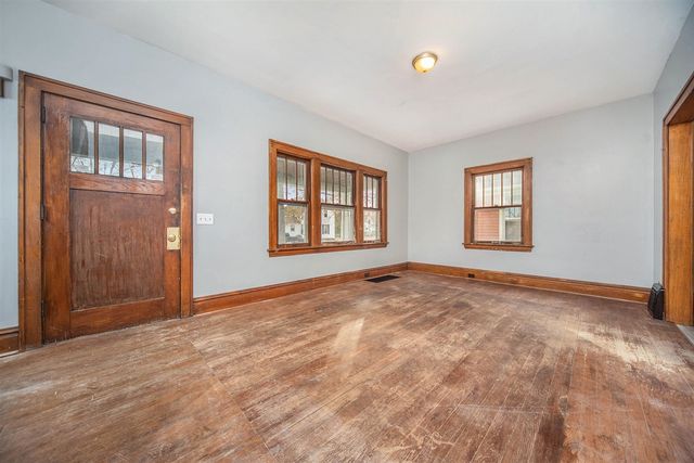 1214 Oak Street, Kalamazoo, MI 49008