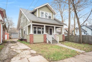 1214 Oak Street, Kalamazoo, MI 49008