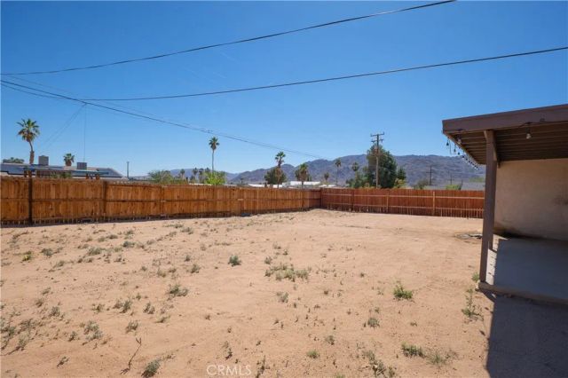 6039 Encelia, 29 Palms, CA 92277