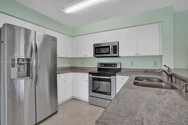 1726 SW 110th Ter, Davie, FL 33324