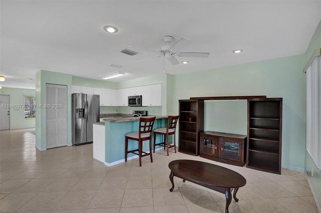 1726 SW 110th Ter, Davie, FL 33324