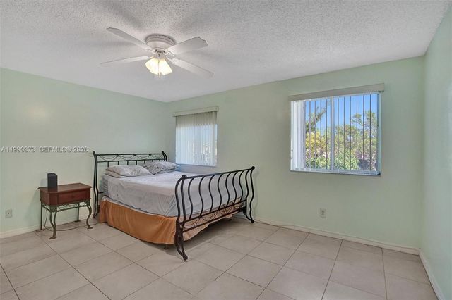 1726 SW 110th Ter, Davie, FL 33324