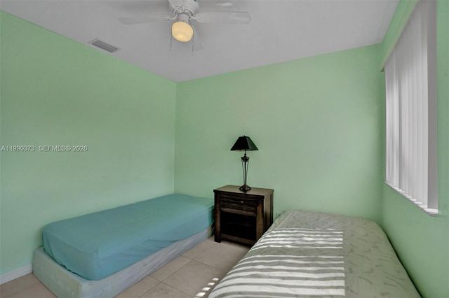 1726 SW 110th Ter, Davie, FL 33324