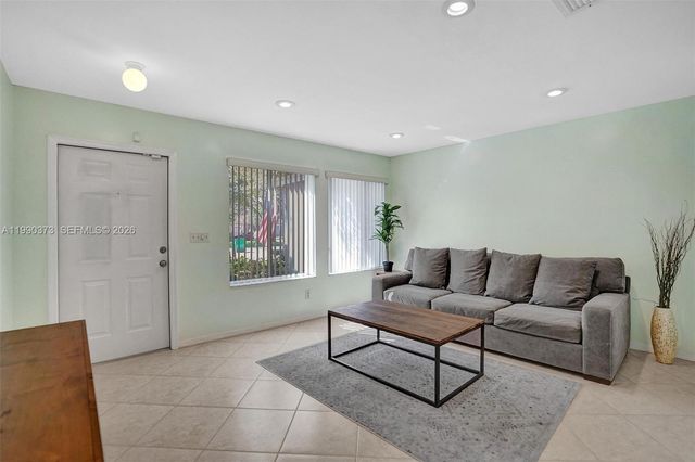 1726 SW 110th Ter, Davie, FL 33324