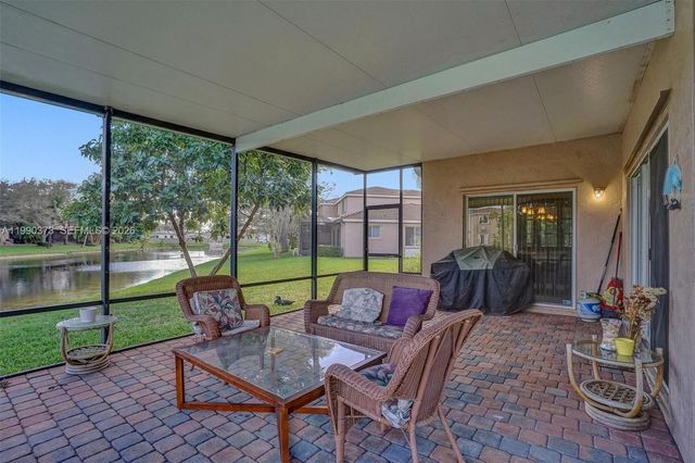 1726 SW 110th Ter, Davie, FL 33324