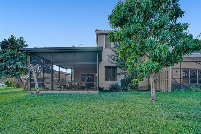 1726 SW 110th Ter, Davie, FL 33324