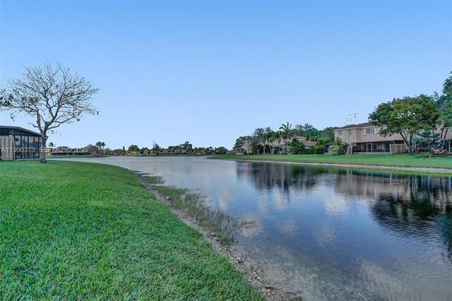 1726 SW 110th Ter, Davie, FL 33324