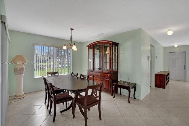 1726 SW 110th Ter, Davie, FL 33324