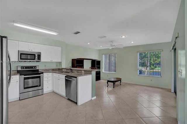 1726 SW 110th Ter, Davie, FL 33324