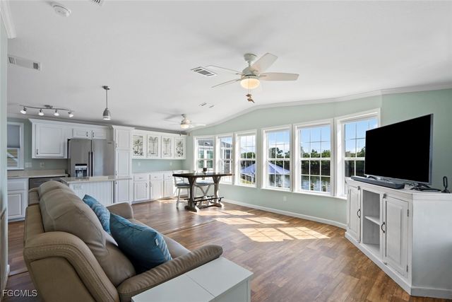 39 Channel LN, Fort Myers, FL 33905