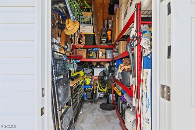 39 Channel LN, Fort Myers, FL 33905