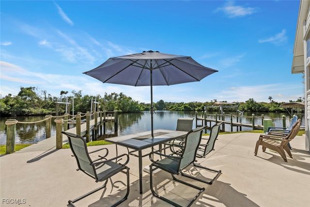 39 Channel LN, Fort Myers, FL 33905