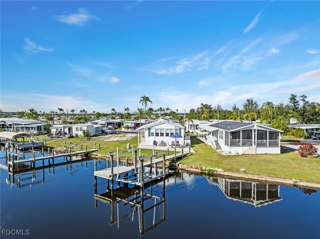 39 Channel LN, Fort Myers, FL 33905