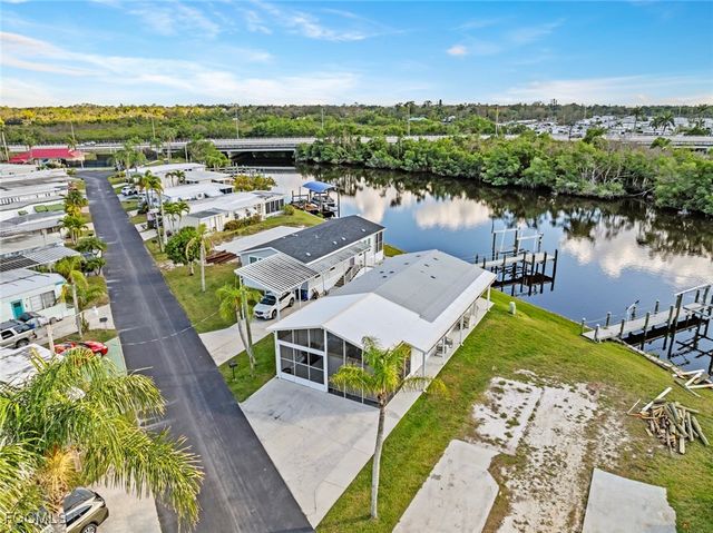 39 Channel LN, Fort Myers, FL 33905