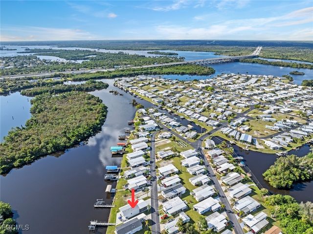 39 Channel LN, Fort Myers, FL 33905