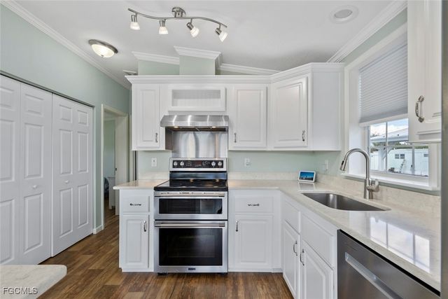 39 Channel LN, Fort Myers, FL 33905