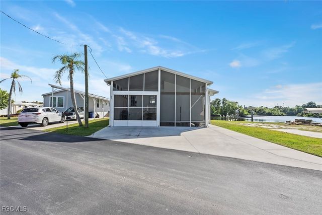 39 Channel LN, Fort Myers, FL 33905