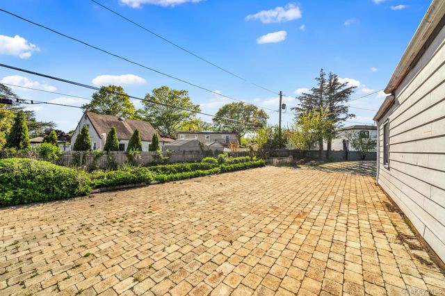 48 Curve Lane, Levittown, NY 11756