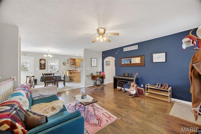 24570 True Drive, St Robert, MO 65584