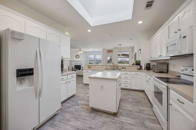 12861 Farmington Drive, Fort Worth, TX 76244