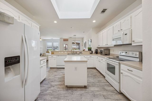 12861 Farmington Drive, Fort Worth, TX 76244