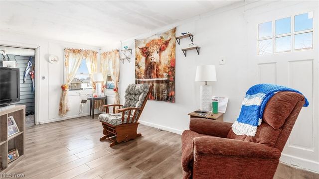 97 E King Street, Zanesville, OH 43701