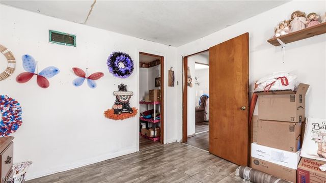 97 E King Street, Zanesville, OH 43701