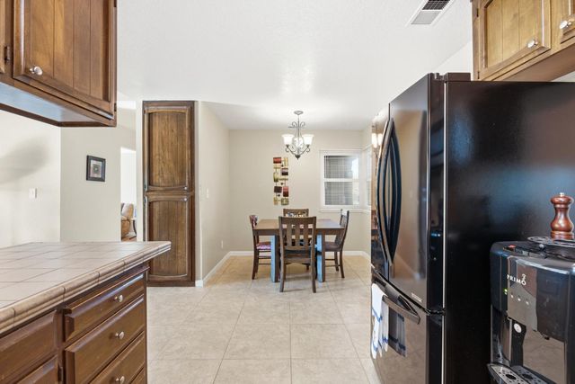 1520 Mable Ave, Modesto, CA 95355